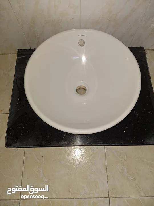 DURAVIT  مغسلة  42cm  x 42cm فوق   الرف صحن  مع قاعدة رخام 50cm x 65cm