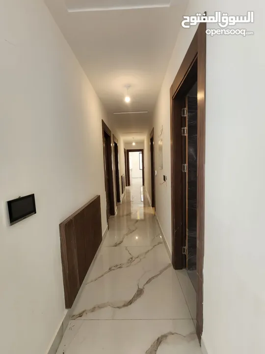 شقة فارغة للبيع في منطقة الدوار الرابع ( عدد 4 )- ref:14599
