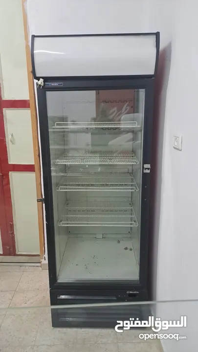 ثلاجات كوكا كولا للمحلات التجارية أو المطاعم بحالة جيدة