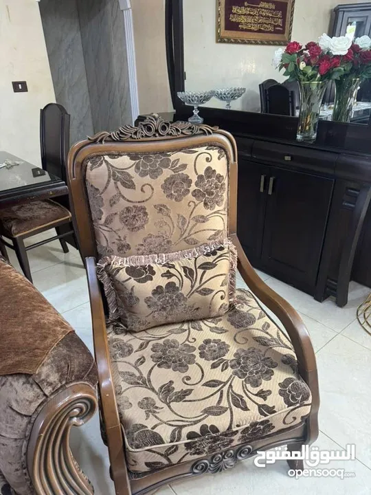 طقم كنب وتوابعه للبيع