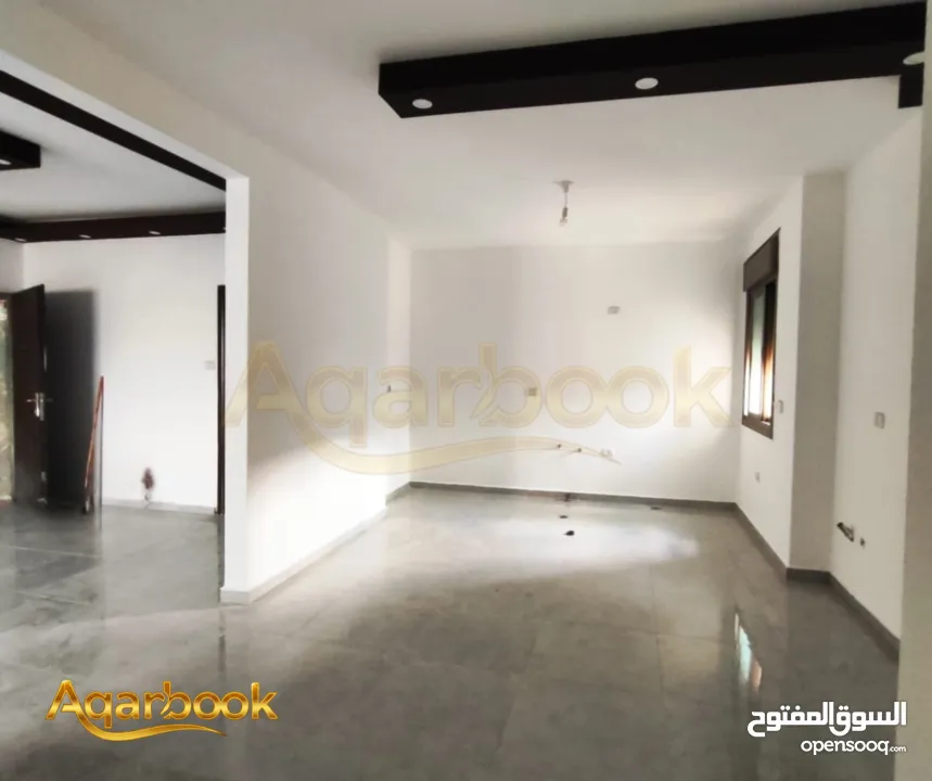 شقة مميزة للبيع في عين منجد شارع حنا نقارة – قرب مدرسة بال إنترناشونال