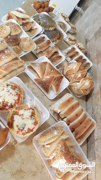 محل بيتزا ومعجنات وسناك للبيع بسعر مغري