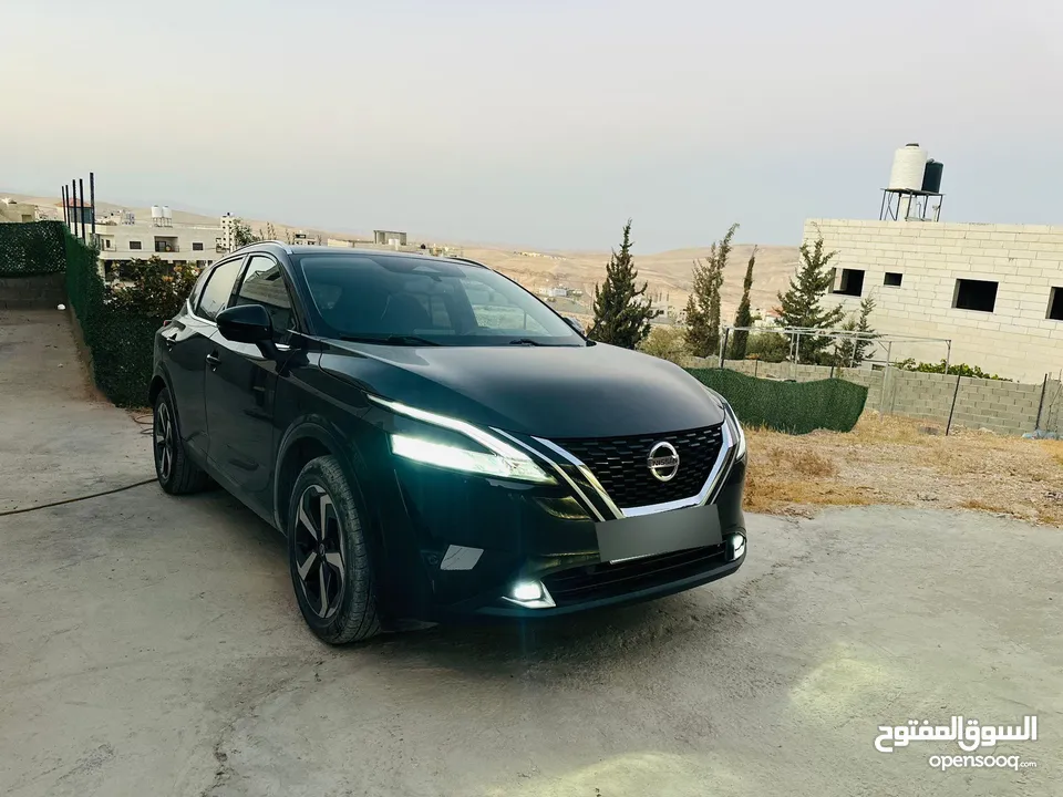 جيب نيسان قيشقاي،موديل 2021،يد اولى،العداد 22,000 كم،1300 cc ،الجيب بحالة ممتازة بدون حوادث،لون أسود