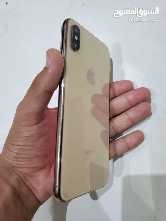 ايفون XS Max ذهبي