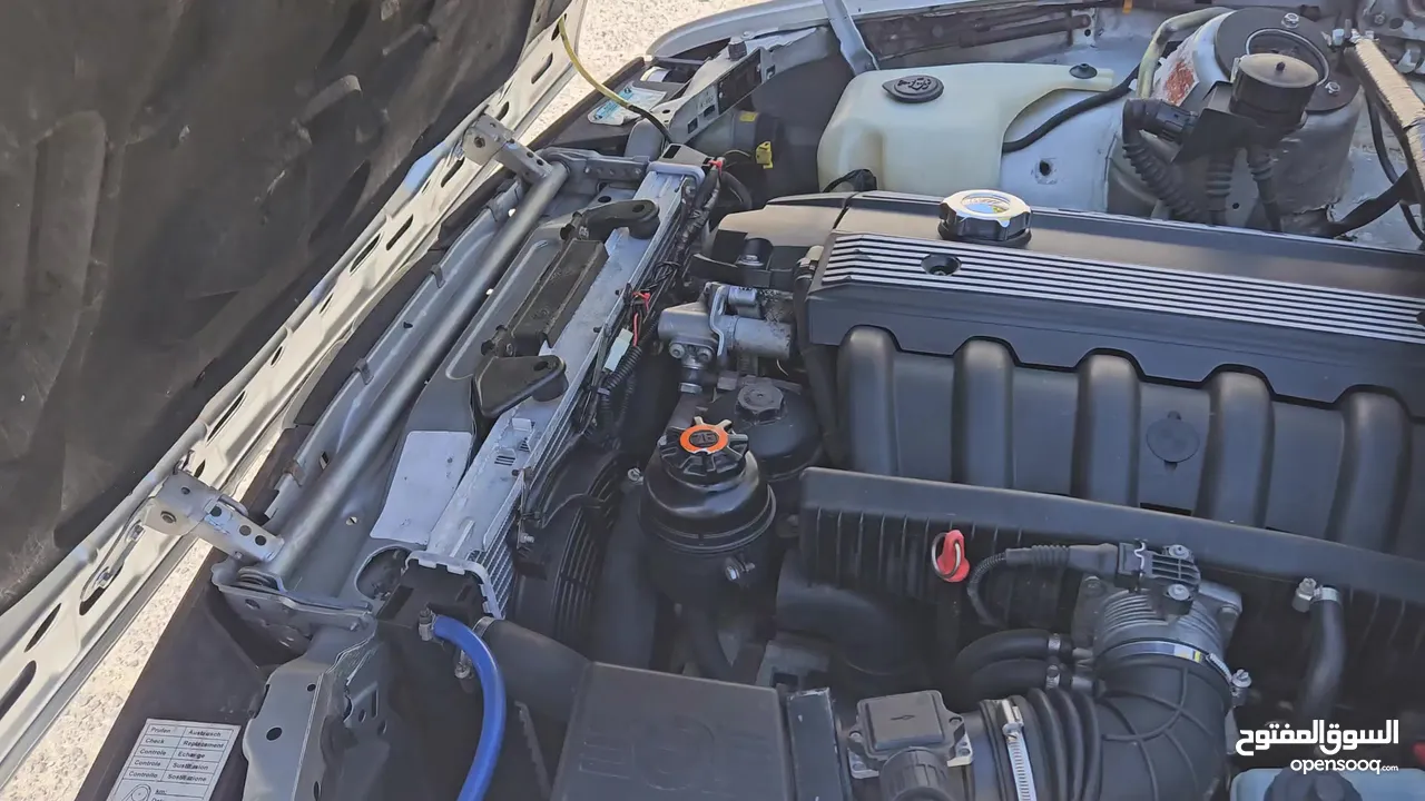 بوز النمر مواصفات كاملة . 1990 E30 M-technic II. كل اشي راكب أصلي BMW
