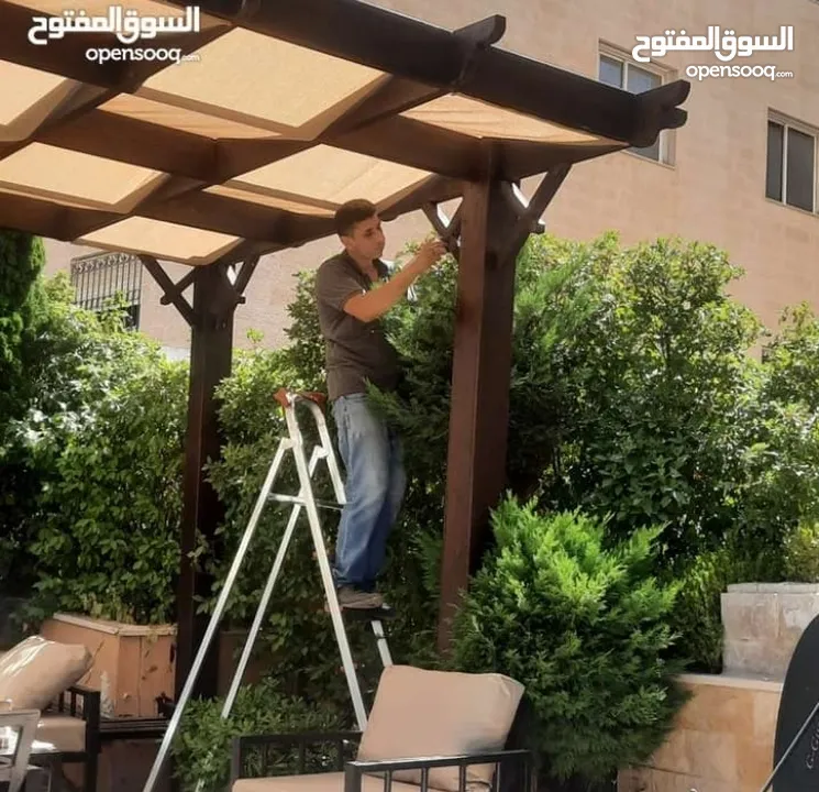 مظلات خشبيه واسوار خشبيه  للحدائق والمزارع و الترس