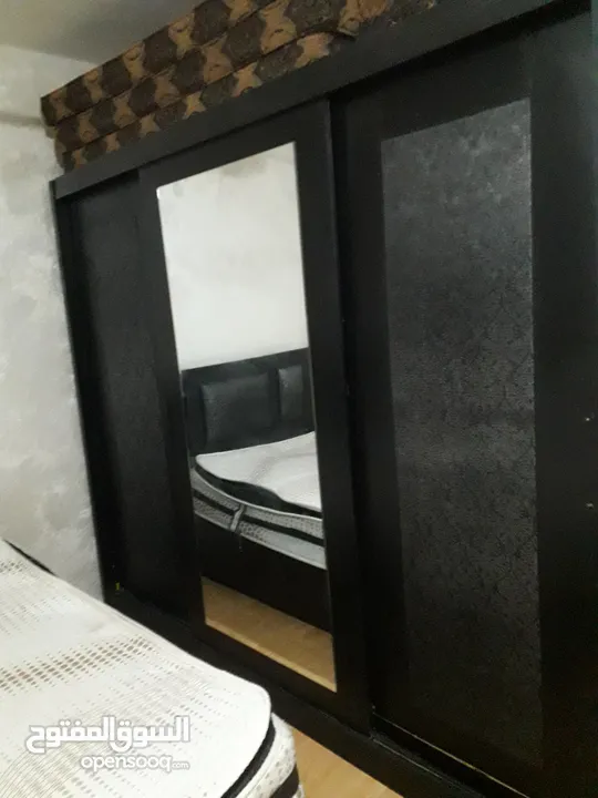 غرفه نوم  كامله مع الفرشه بحاله ممتازه