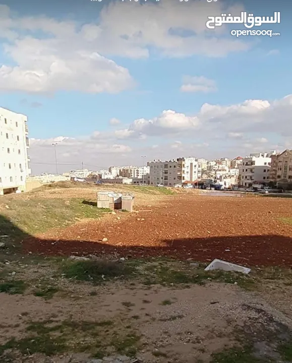 من اراضي الجبيهة سكني (أ)مميزة قرب دوار الاميرة بسمة جميلة جدا تصلح للاسكانات بسعر مغري جداً جدا