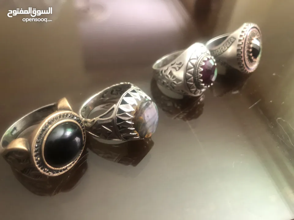 خواتم فضه 925 عدد 4 للبيع قياس 20 22و21 بسعر مغررررري