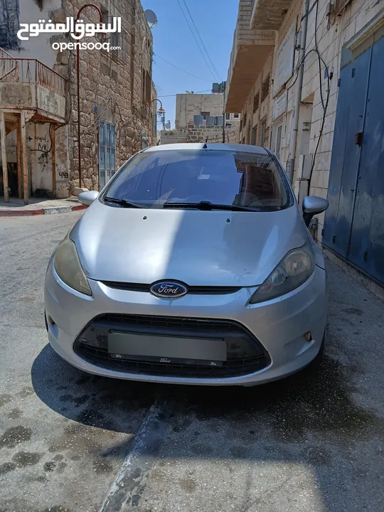فورد فيستا موديل 2012 للبيع