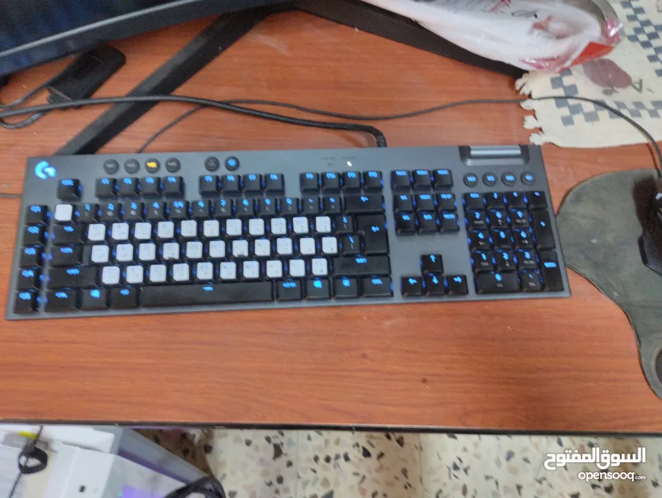 شاشة أسوس HD مع سماعات بسعر حرق وفي أغراض أخرى للبيع