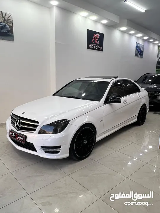 للبيع بسعر حرق كاش او نص بنص  مرسيدس C250 فل الفل فتحه سقف كراسي كهرباء بصمه ابواب وبصمه تشغيل.