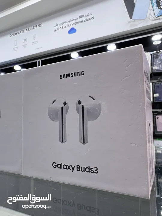 Samsung Buds 3 New سماعات  سامسونج الاصلية بودز 3 جديدة مسكرة متوفرة باللونين الأبيض و الاسود.