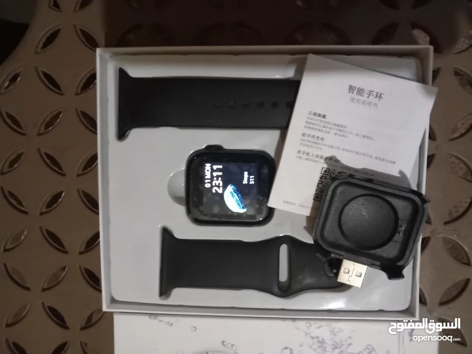 وارد الخارج ساعة يد ذكية شبية ساعة أبل أو ساعة آيفون  ماركة Hello smart watch بها مميزات كثيرة  اجرا