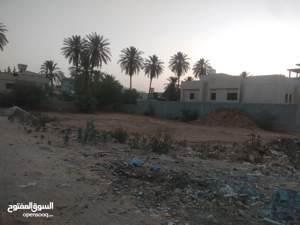 أرض لبيع عرادة الطريق الرابط بين جامع الخباشة والسربع400 متر