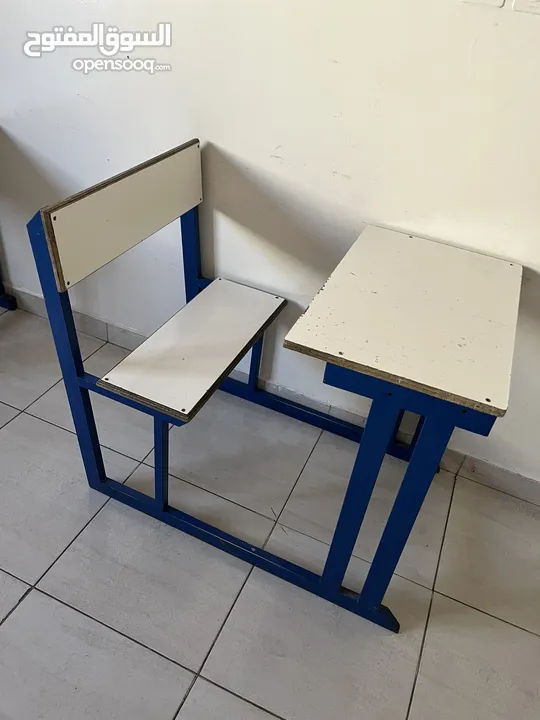 مقاعد مدرسية مستعملة للبيع
