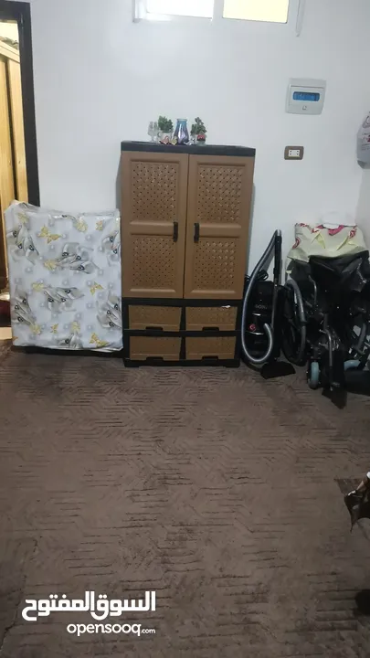 بيت طابق اول