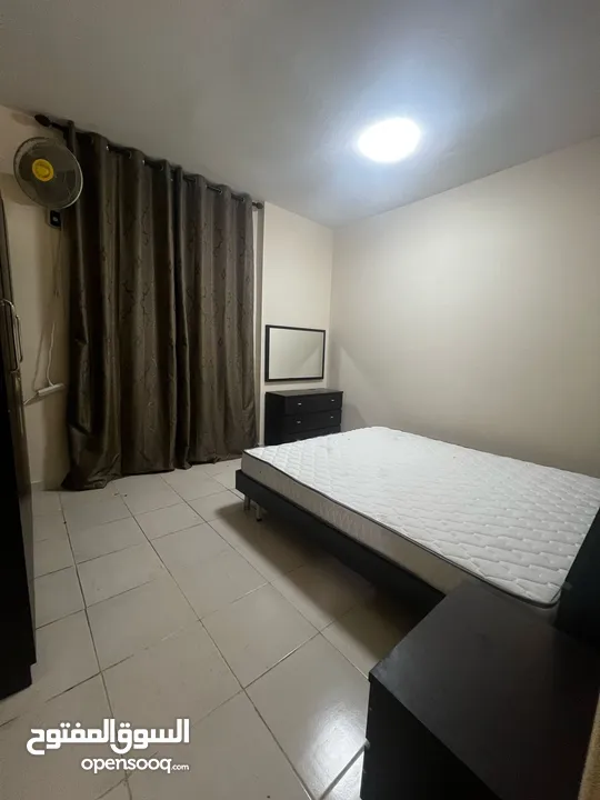 2bhk furnished bedroom & bed space for monthly rental sharing aprt.