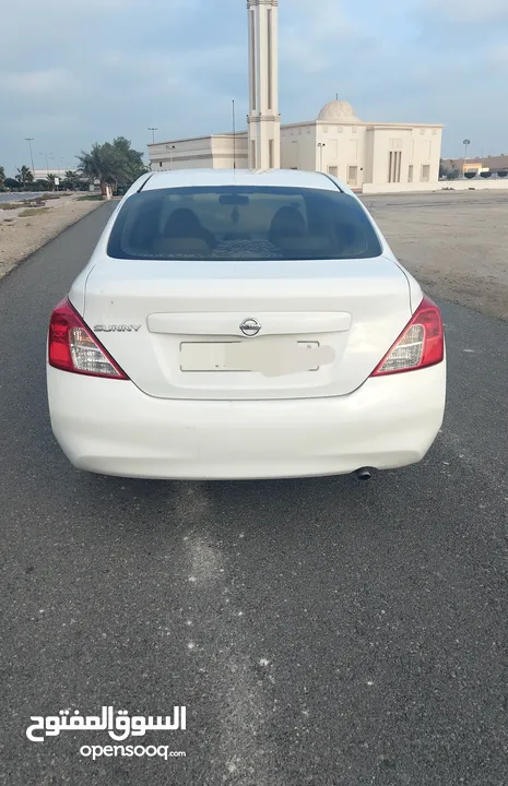 NISSAN SUNNY 2013 VERY CLEAN INSIDE OUTSIDE AND AC , ENGINER , GER 100%