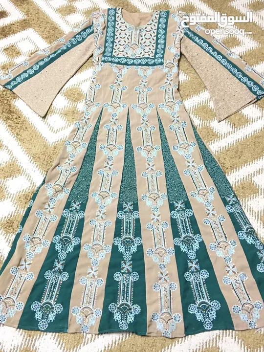 فساتين سهرة للبيع