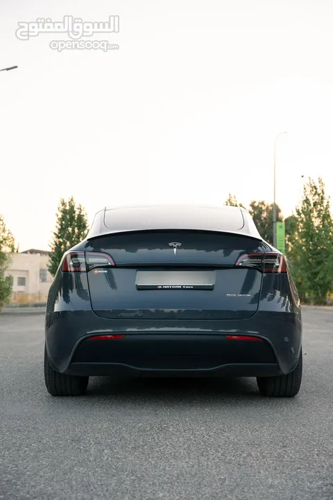 بحالة ممتازة أستعمال عائلي مع تظليل و غرافين حراري  Tesla model y 2022 تيسلا موديل y