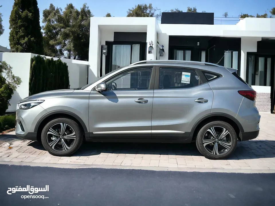 MG ZS LUXURY 1.5L I4  GCC  BRAND NEW  0% DOWNPAYMENT