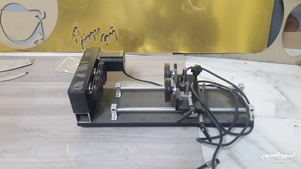 ماكينة ليزر لقص وخدش الاكرليك والخشب بمختلف المقاسات