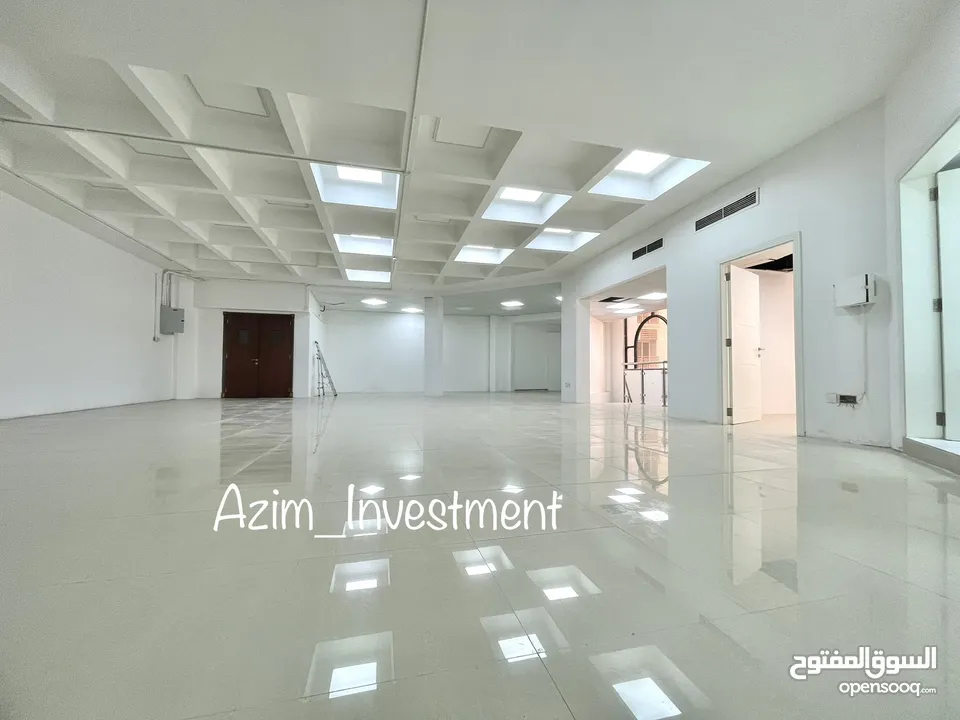 office space in prime location in Al Khuwair!!OMR 750 only!!