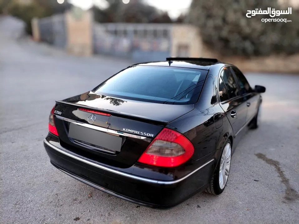 MERCEDES  BENZ  E200 KOMPRESSOR