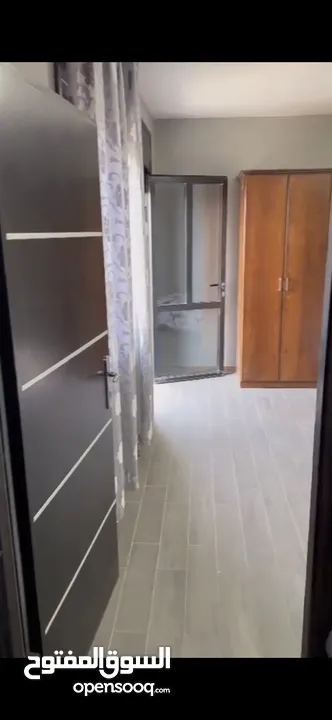 لستوديو بحالة ممتازة مع االمالك مباشره