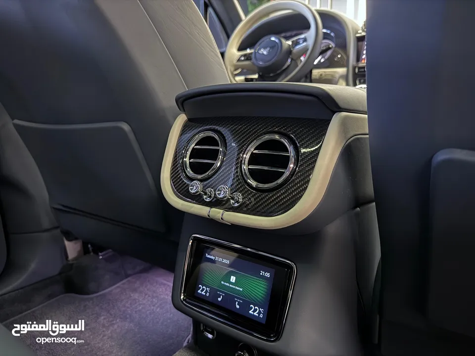 2022 BENTLEY BENTAYGA S V8 /GCC/ DEALER WARRANTY AND SERVICES Details