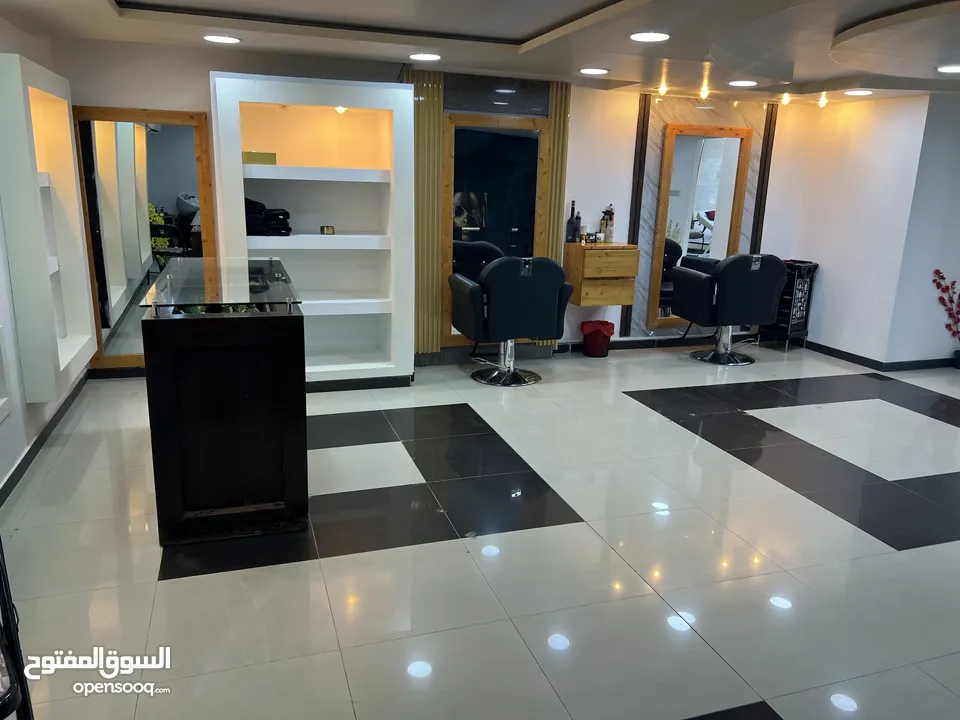 صالون سيدات للبيع في الصويفية