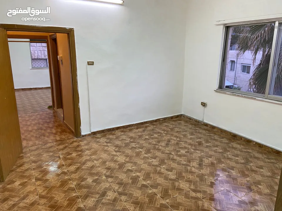 شقة للبيع بجبل الحسين