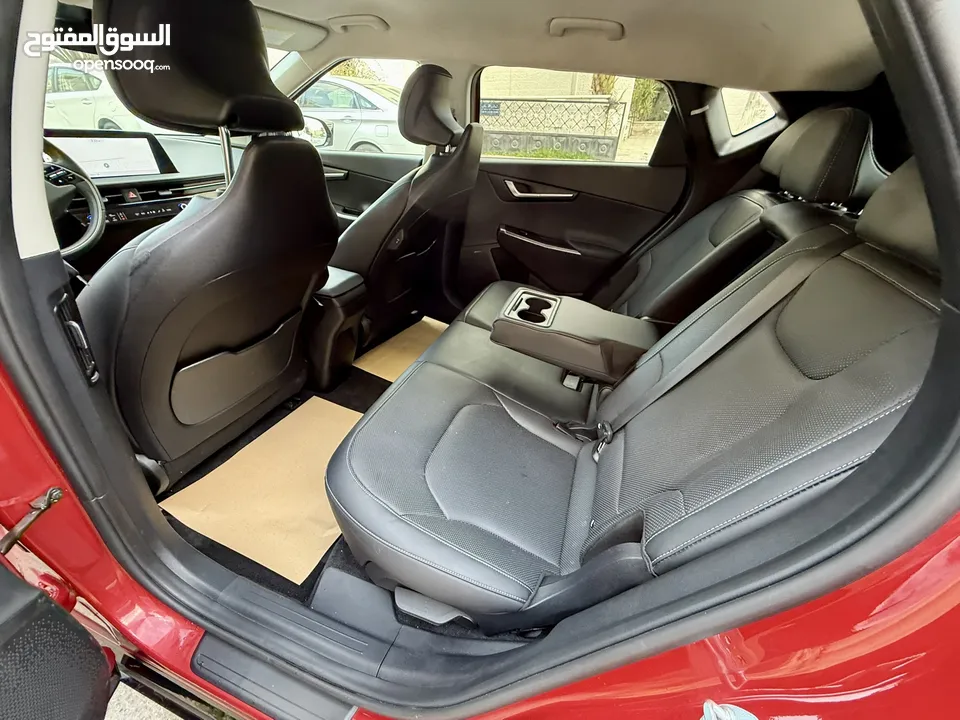 كيا EV 6 2022 فل وجمرك جديد ماشيه 30 الف بسعر مغري كاش واقساط بدفعه 3000 دينار