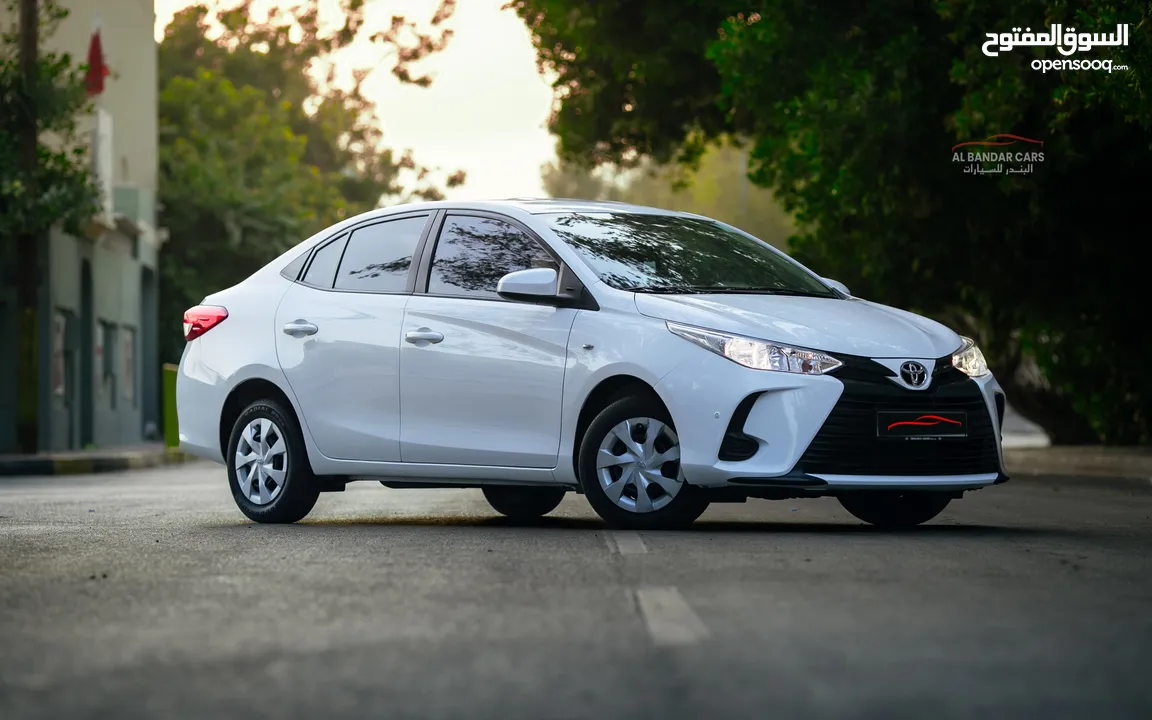 TOYOTA  YARIS 2021  EXCELLENT CONDITION  UNDER WARRANTY  WHITE