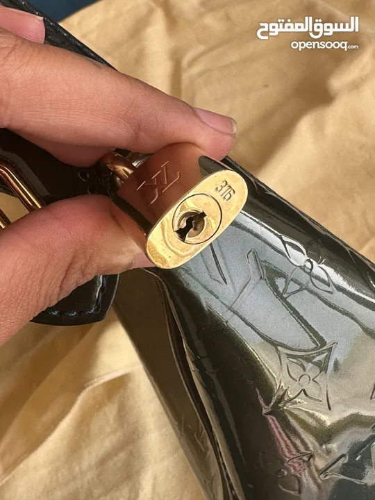 Louis Vuitton Amarante Monogram Vernis شنطة يد من لويس فيتون اصلية Avenue Bag -Original