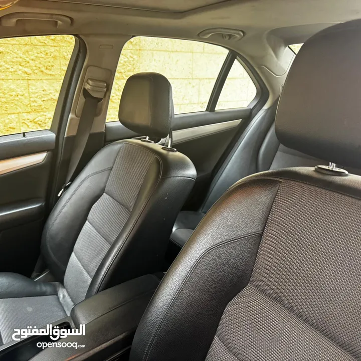 سيارة مرسيدس للبيع