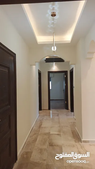 شقة مساحة 220م مميزة جداً للبيع طابقية كل طابق شقة / اسكان المهندسين مقابل منطقة حي الصحابة