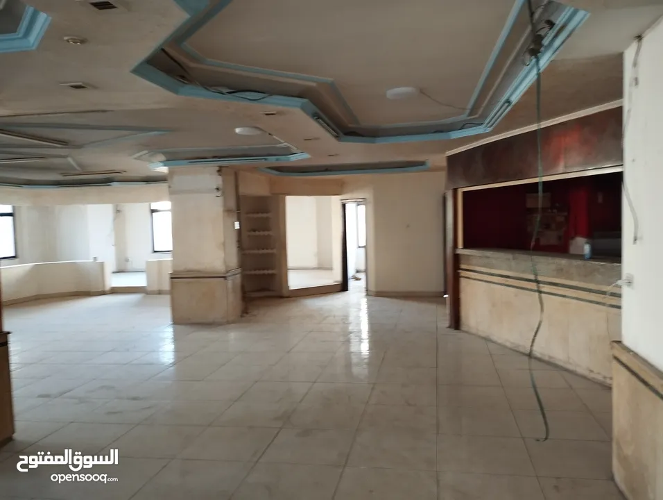 معرض للايجار في الجاردنز