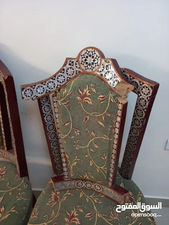 نوادر أنتيك الصدف مرصوص والزخرفة كاملة  مو منثور ويادوب ينشاف وينعد بالعدد ويتسمى صدف