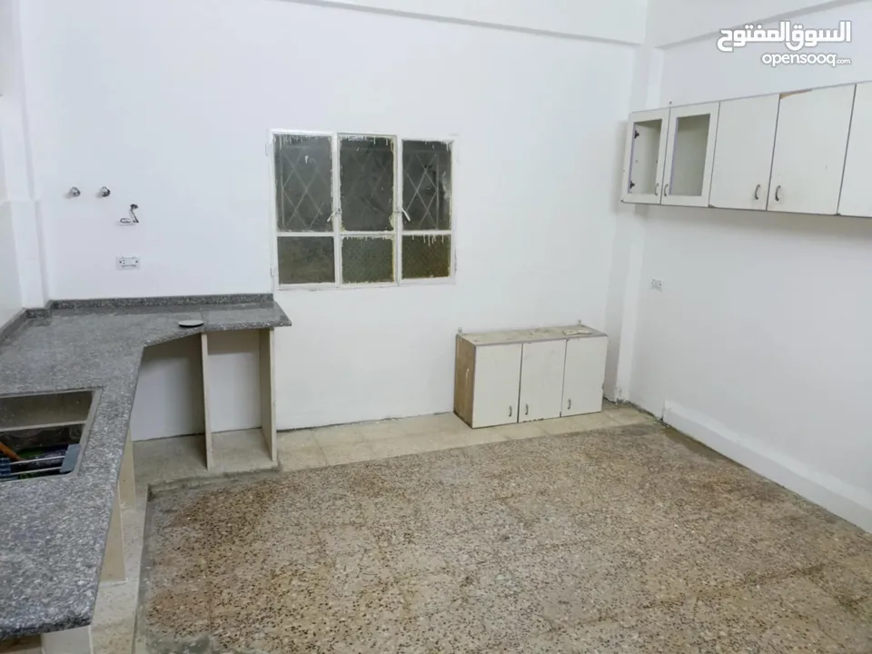 بيت . شقه  منزل  لايجار _الزرقاء _وادي الحجر _خلف مسجد اصحاب الرسول_________