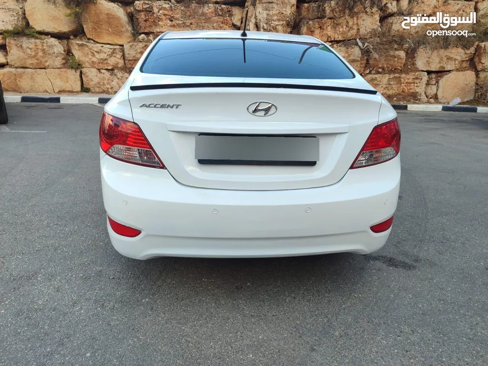 مزاحم     اكسنت سعررر حرررق 39 موديل 2018