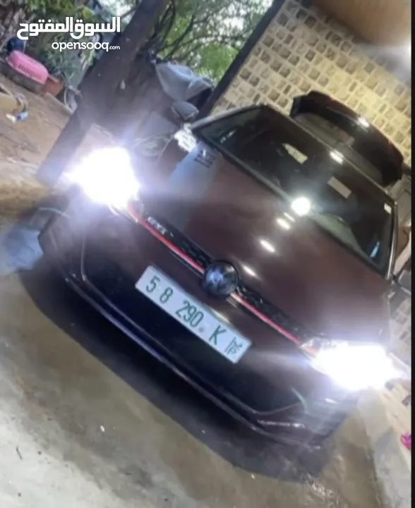 جولف GTI لون مميز 2017