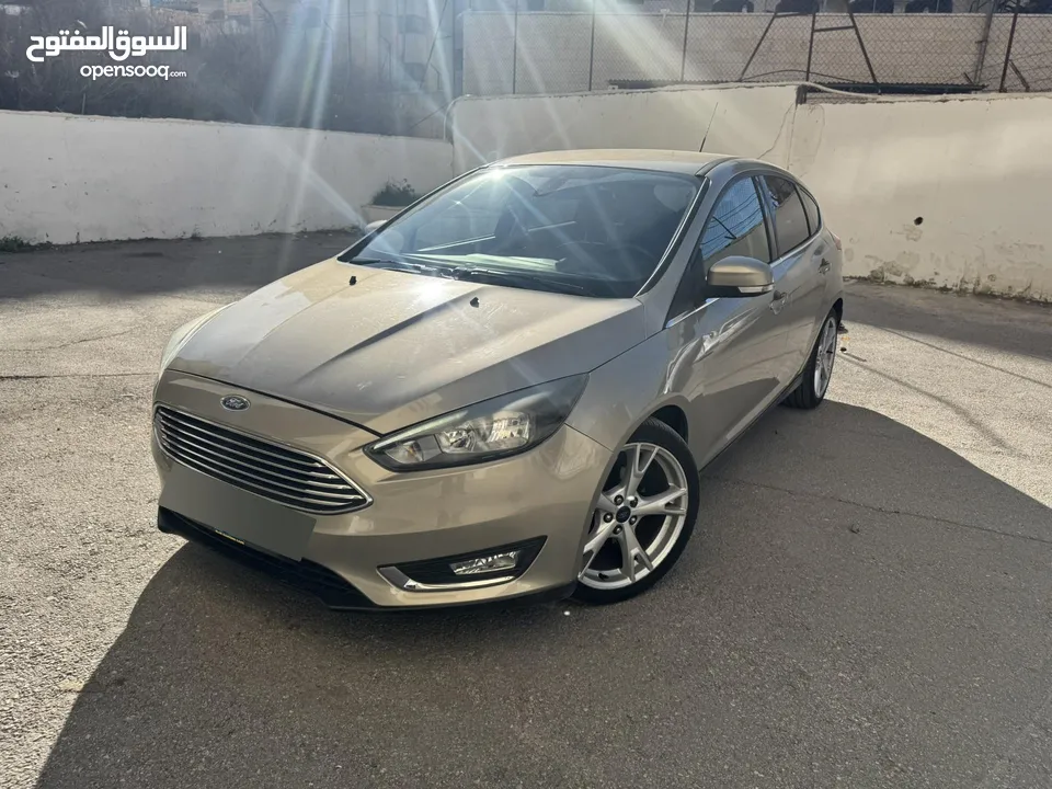 فورد تيتانيوم