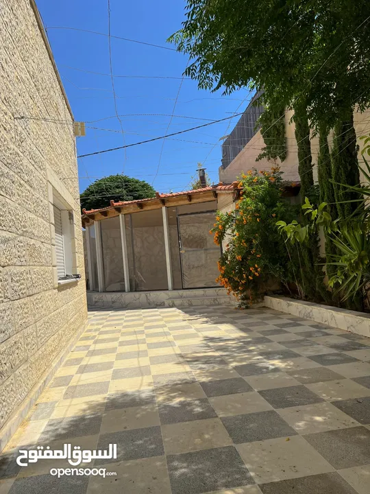بيت مستقل بأجمل مواقع بيرين