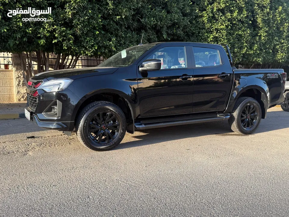 سوزو ديماكس Gt 2025 بالشكل الجديد  ‏ Isuzu D- Max 2025 GT عداد زيرو