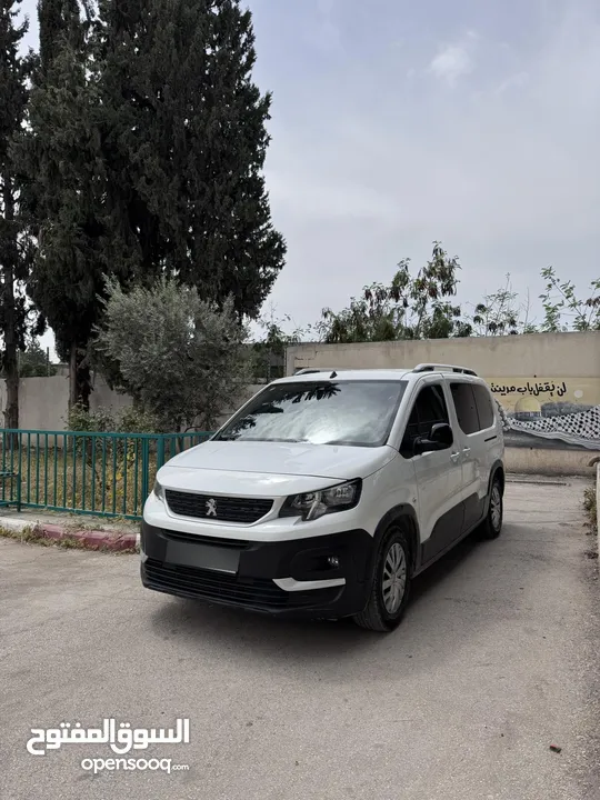 بيجو ريفتر