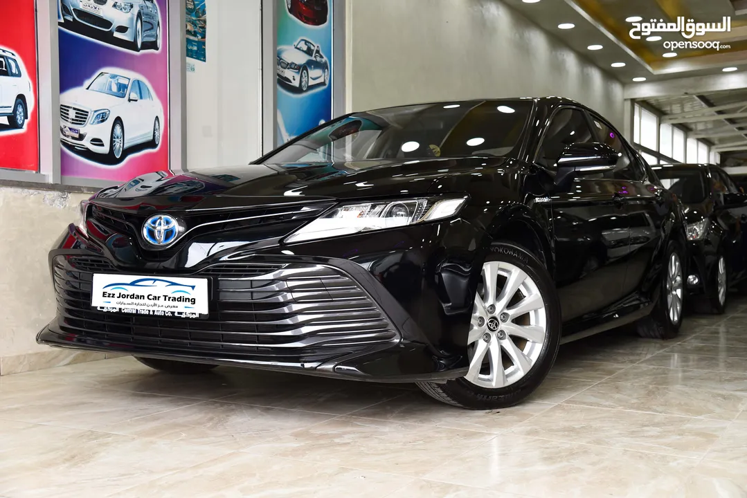 تويوتا كامري هايبرد LE بحالة الوكالة Toyota Camry LE Hybrid 2020