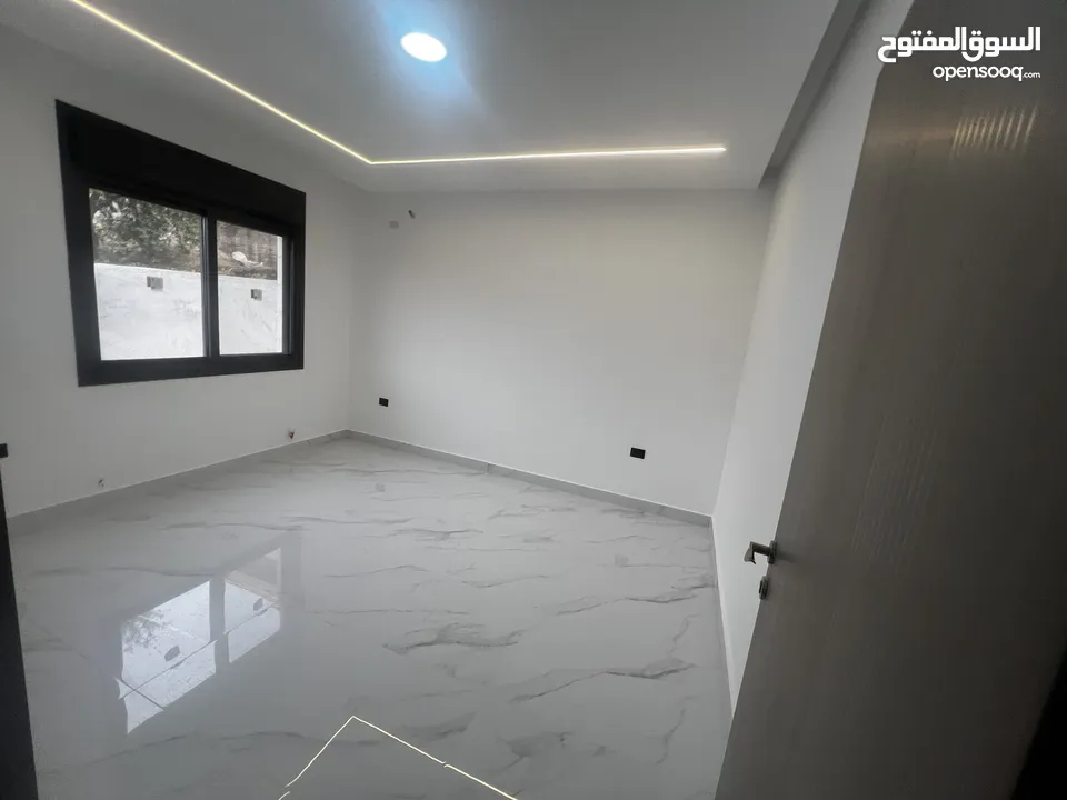 شقة ارضية جديدة للايجار