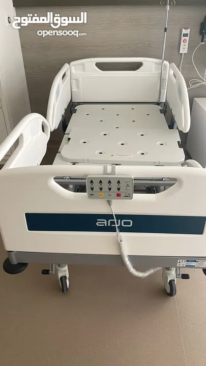سرير طبي كهربائي جديد